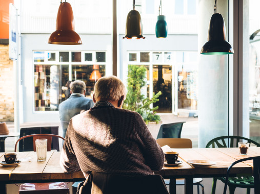 For superior customer service small business owners should track and upgrade continuously this 5 metrics.